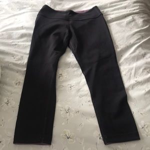 Lululemon reversible black 3/4 leggings